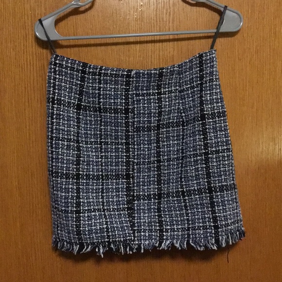 ‫Frayed Trim Plaid Tweed Skirt - Picture 8 of 8